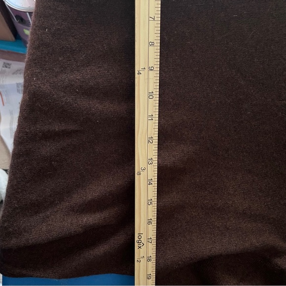 100% Cashmere Chocolate V-Neck Sweater - Picture 5 of 5